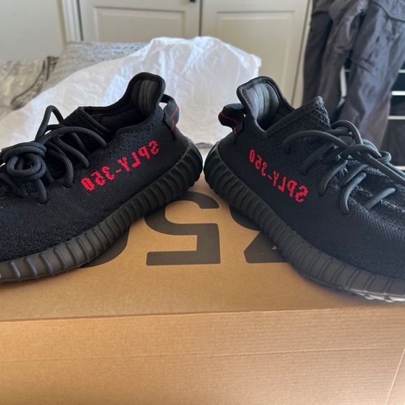 Yeezy Boost 350 V2 size 6.5 - Picture 1 of 5